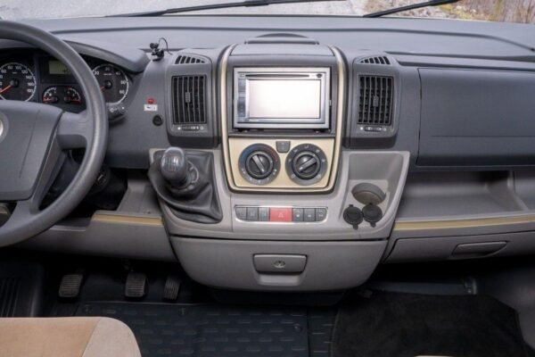 Camping-car Bürstner ELEGANCE I 821 – Image 17
