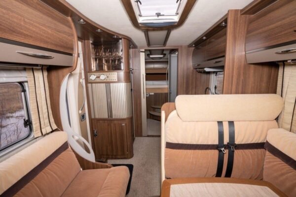 Camping-car Bürstner ELEGANCE I 821 – Image 18