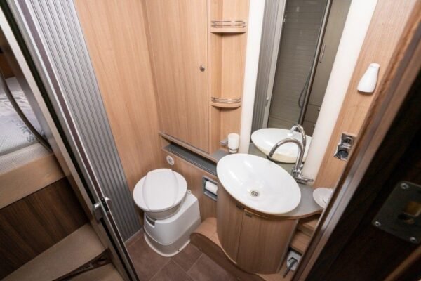 Camping-car Bürstner ELEGANCE I 821 – Image 31