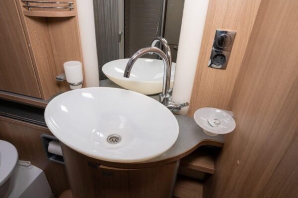 Camping-car Bürstner ELEGANCE I 821 – Image 34