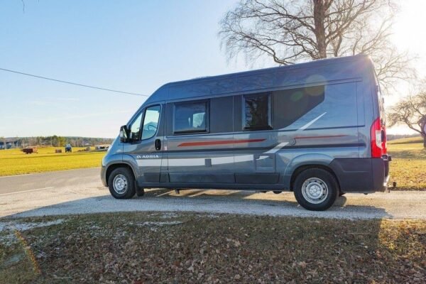 Camping-car Adria Twin 600 SPT – Image 2