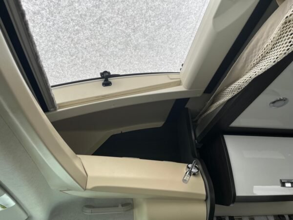 Camping-car Benimar 263 – Image 7