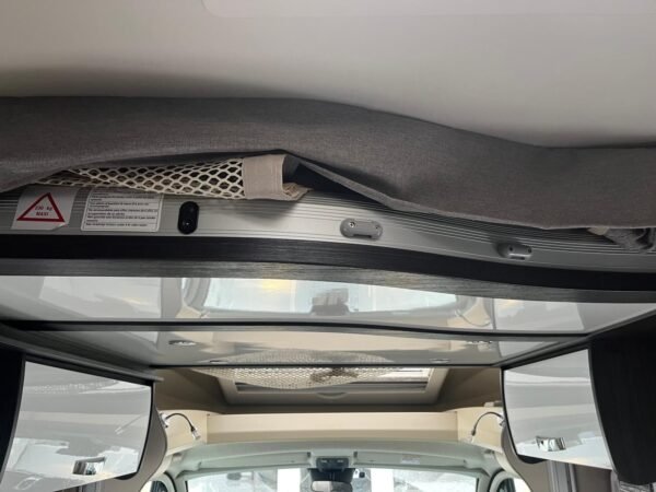 Camping-car Benimar 263 – Image 14