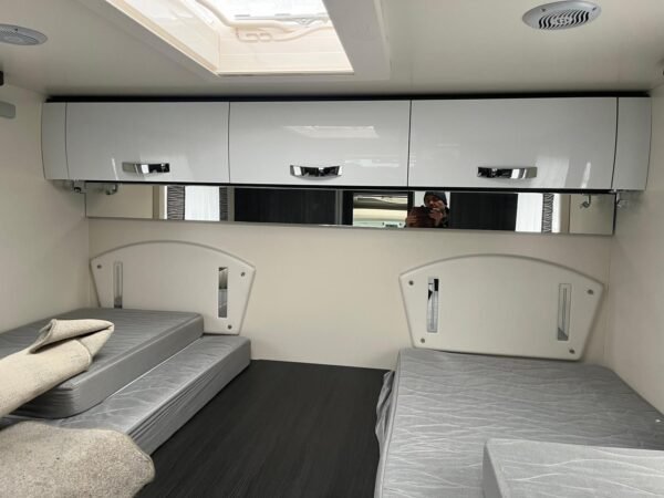 Camping-car Benimar 263 – Image 19