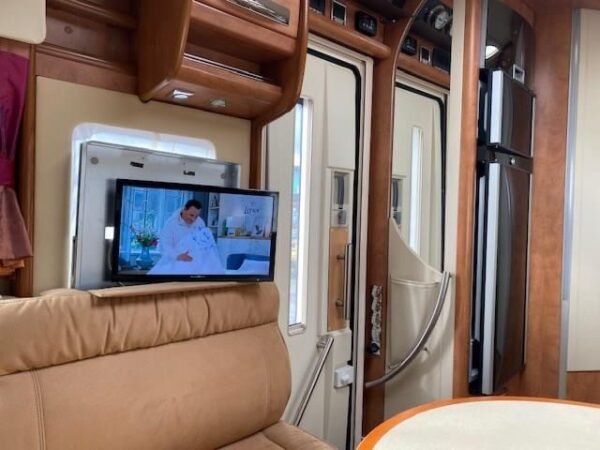Camping-car CARTHAGO Liner C50 (Intégré) 
IVECO C50 mit 3 Liter Dieselmotor 170PS – Image 7