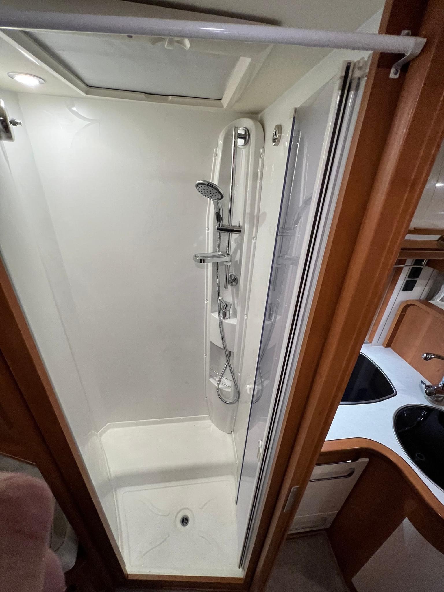 Camping-car Rapido 666F – Image 18