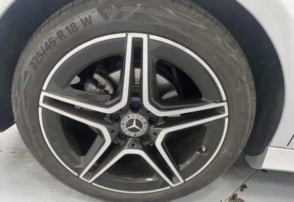 MERCEDES CLASSE A180 – Image 18