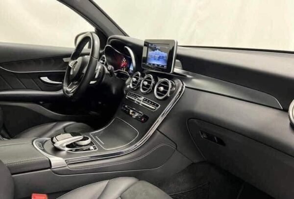 Mercedes-Benz GLC – Image 7