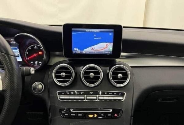 Mercedes-Benz GLC – Image 11