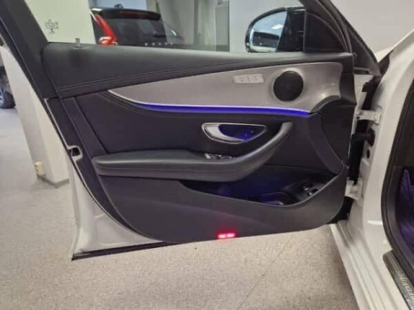 Mercedes-Benz E-Klasse 220d – Image 26