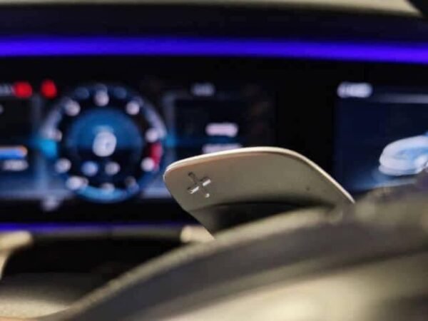 Mercedes-Benz E-Klasse 220d – Image 31