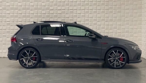 Volkswagen Golf 8 – Image 7