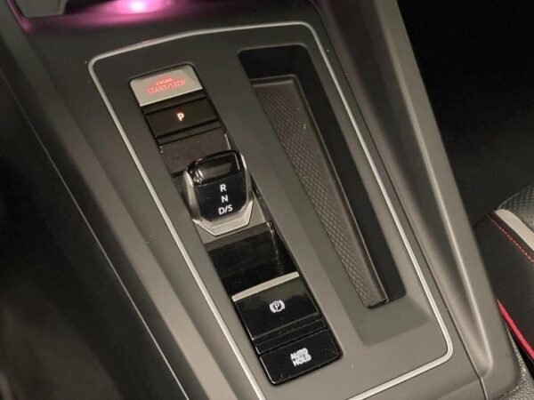 Volkswagen Golf 8 – Image 14