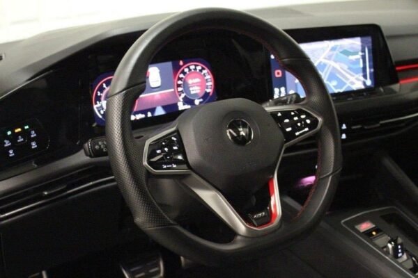 Volkswagen Golf 8 – Image 9