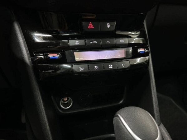 Peugeot 208 – Image 27