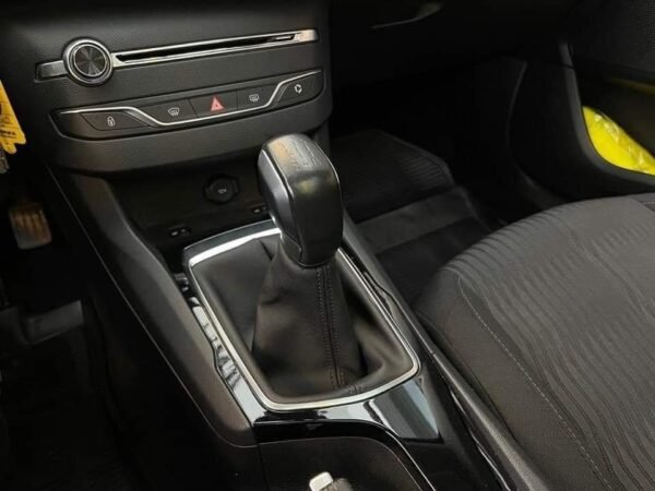 Peugeot 308 – Image 12
