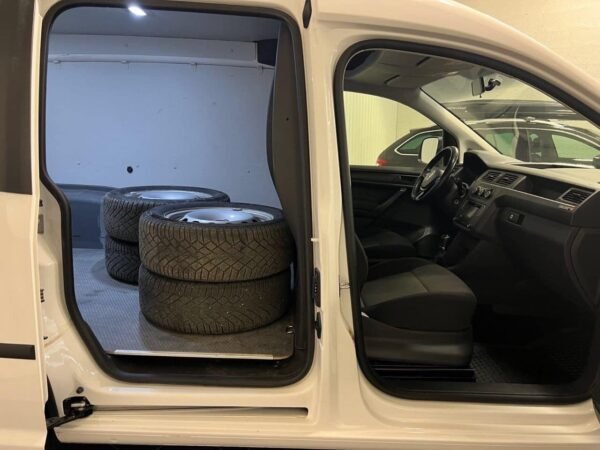 Volkswagen Caddie – Image 14