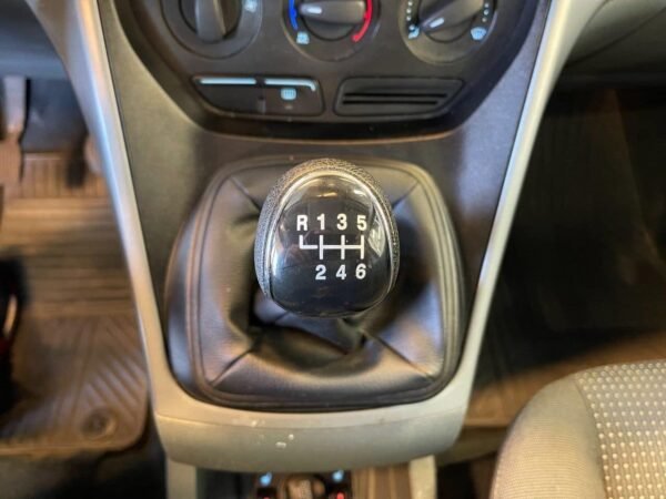 Ford C-Max – Image 15