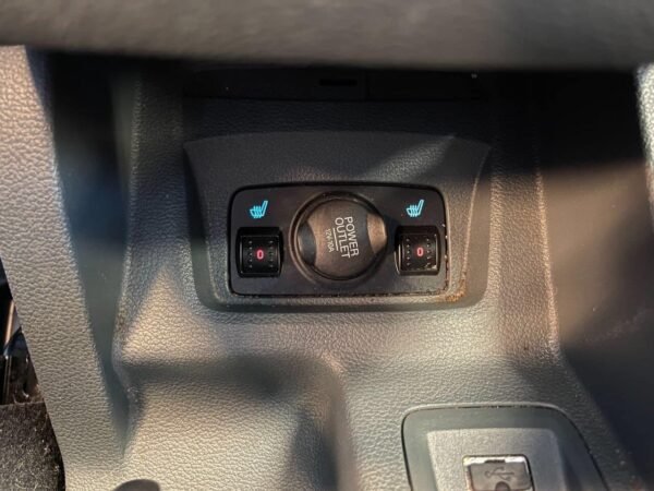 Ford C-Max – Image 21