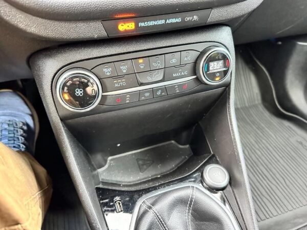 Ford Fiesta – Image 10