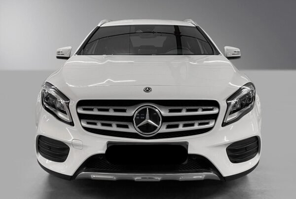Mercedes-Benz GLA 220