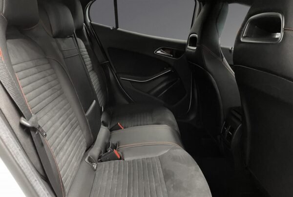 Mercedes-Benz GLA 220 – Image 15