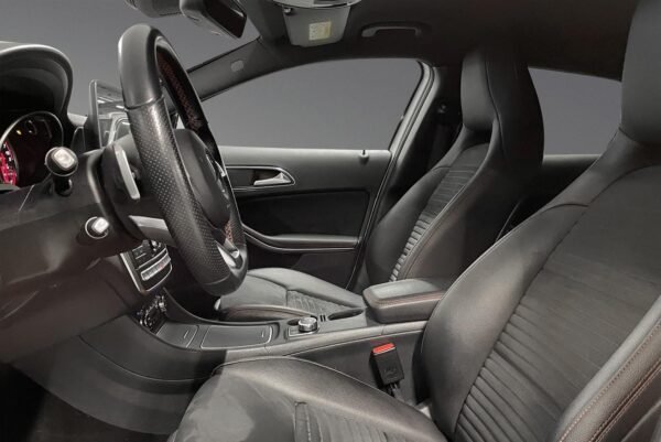Mercedes-Benz GLA 220 – Image 11