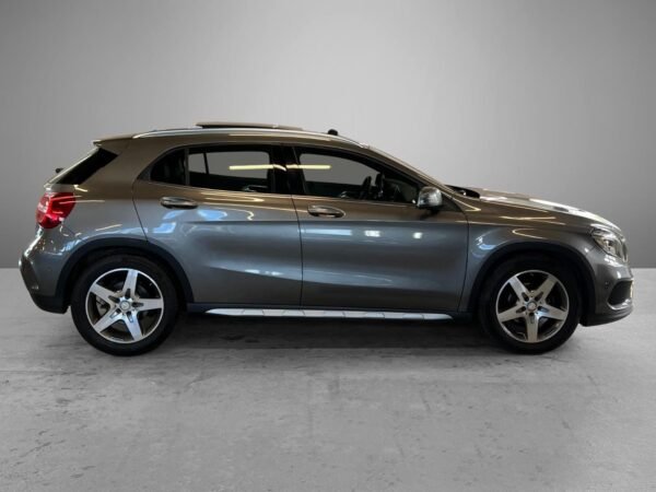 Mercedes-Benz GLA – Image 8