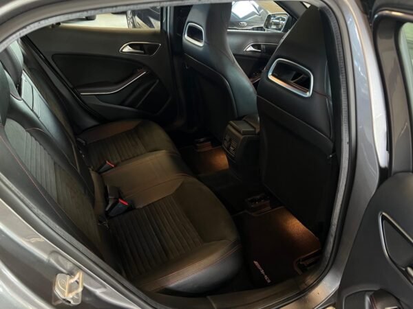Mercedes-Benz GLA – Image 32
