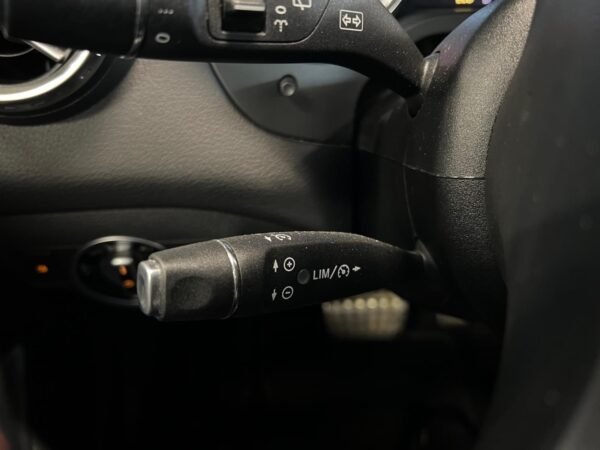 Mercedes-Benz GLA – Image 22