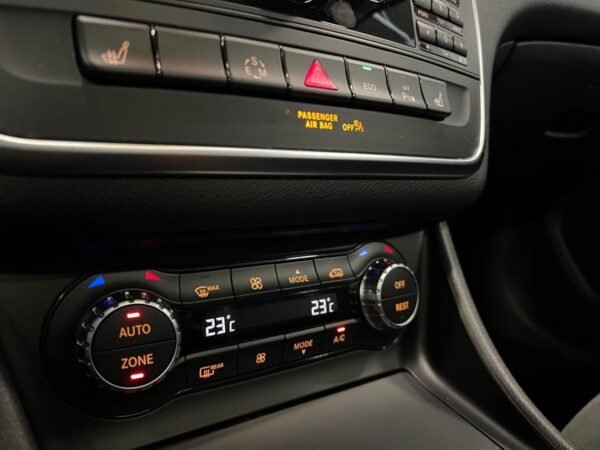 Mercedes-Benz GLA – Image 25