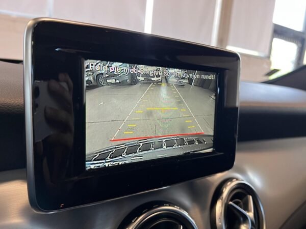 Mercedes-Benz GLA – Image 28
