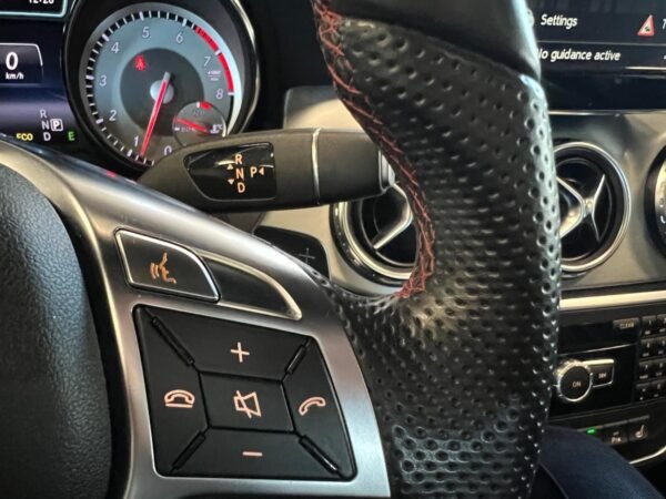 Mercedes-Benz GLA – Image 29