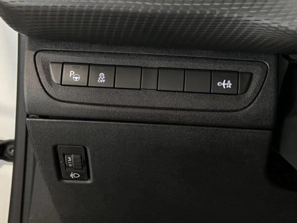 Peugeot 2008 – Image 35