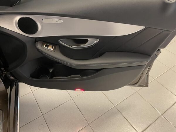 Mercedes-Benz Classe C 350 – Image 24