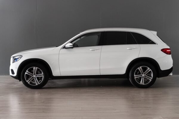 Mercedes-Benz GLC
220 – Image 2