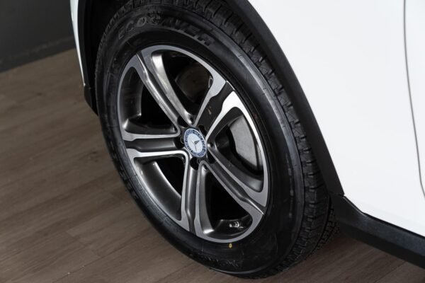 Mercedes-Benz GLC
220 – Image 6