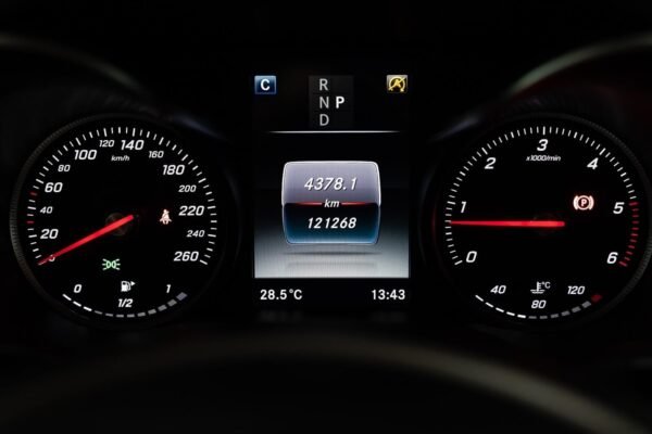 Mercedes-Benz GLC
220 – Image 27