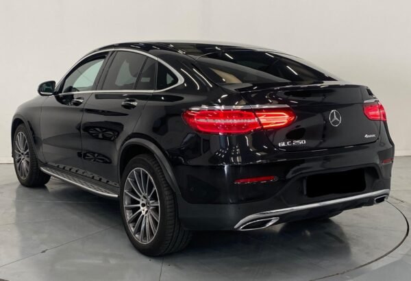 MERCEDES-BENZ GLC COUPE
250 d – Image 15