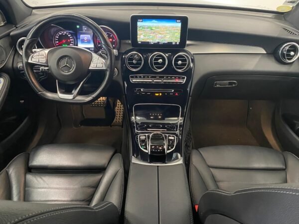 MERCEDES-BENZ GLC COUPE
250 d – Image 4