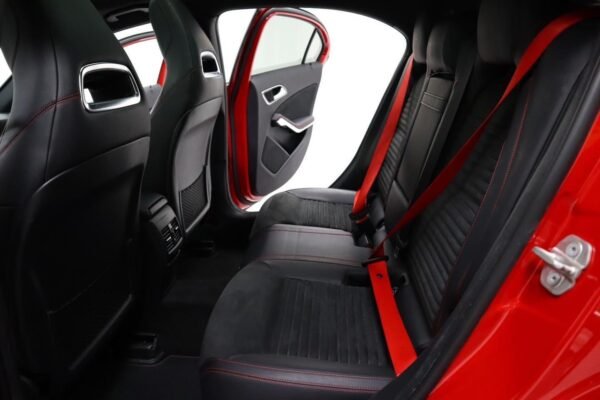Mercedes-Benz Classe A
200 156HK – Image 21