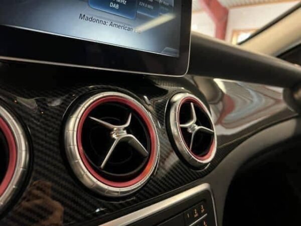 Mercedes-Benz CLA 180 – Image 30