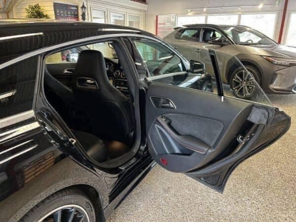 Mercedes-Benz CLA 180 – Image 31