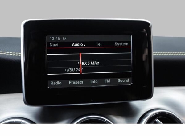 Mercedes-Benz CLA 180 – Image 20