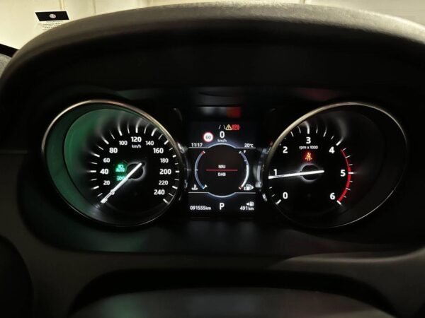 Land Range Rover Discovery – Image 17