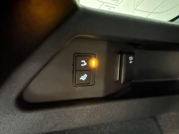 Land Range Rover Discovery – Image 28