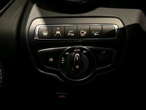 Mercedes-Benz GLC – Image 12