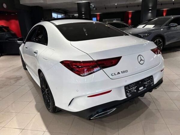 Mercedes-Benz CLA
180 – Image 4