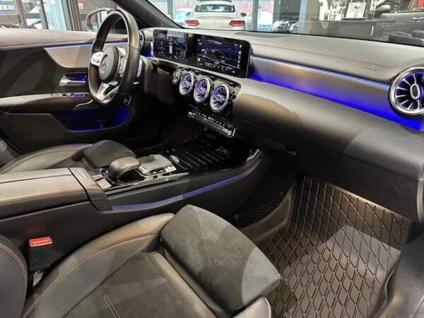 Mercedes-Benz CLA
180 – Image 18