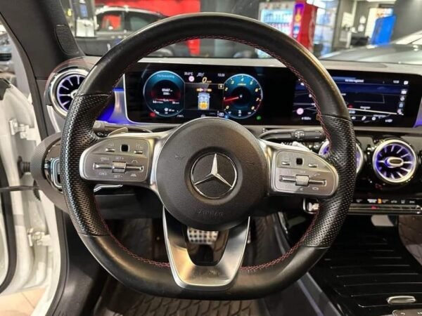 Mercedes-Benz CLA
180 – Image 25